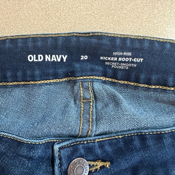 Old Navy Kicker Boot Cut Jeans Size 20 - Picture 3 of 4